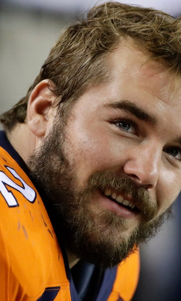Broncos sign fullback Andy Janovich to three-year deal